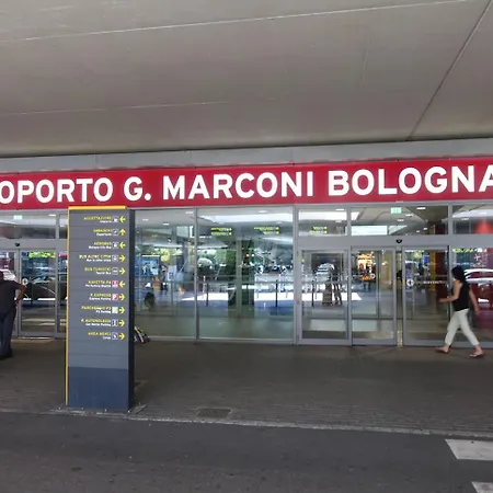 Francesco's House-airport 公寓