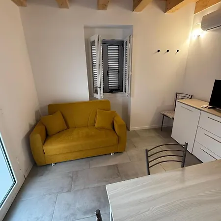 公寓 Francesco's House-airport