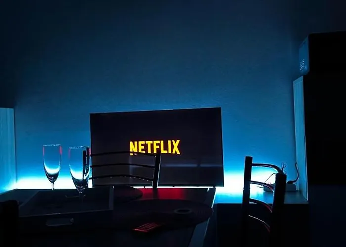 Francesco's House-airport