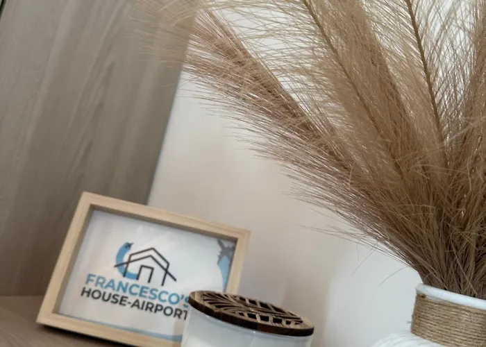 Francesco's House-airport *