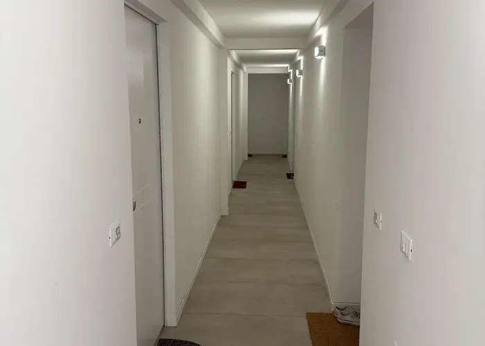 Francesco's House-airport *