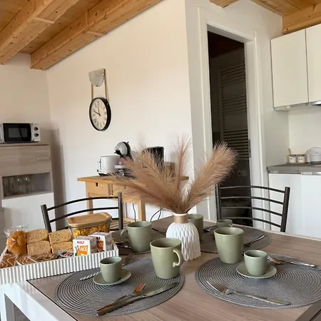 Francesco's House-airport Apartamento