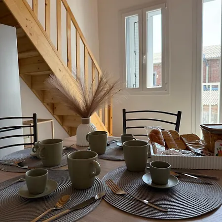 Francesco's House-airport *