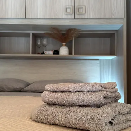 Francesco's House-airport Apartment *